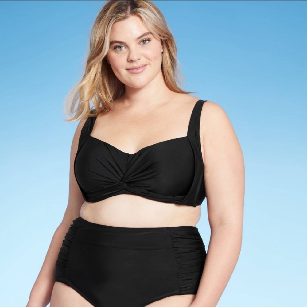 NWT Kona Sol Plus Size Black Twist Front Bikini Top 20W